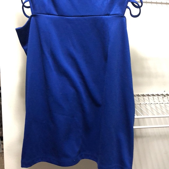 Dress - Picture 2 of 3